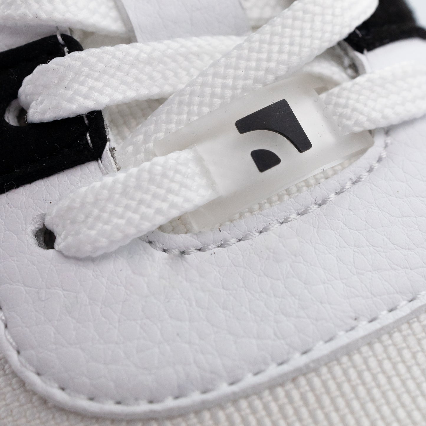 Barefoot Sneakers Barebarics - Zing - White & Black 9 OzBarefoot Australia