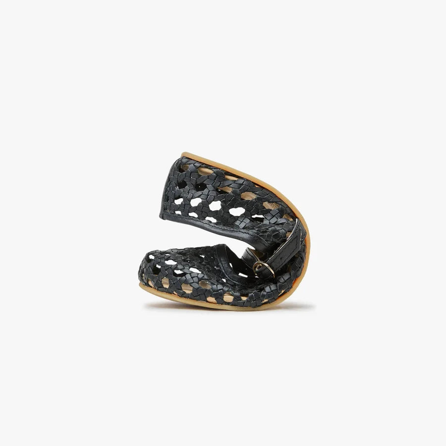 Women's woven ballerina flats in dark black, curved heel, strap with buckle